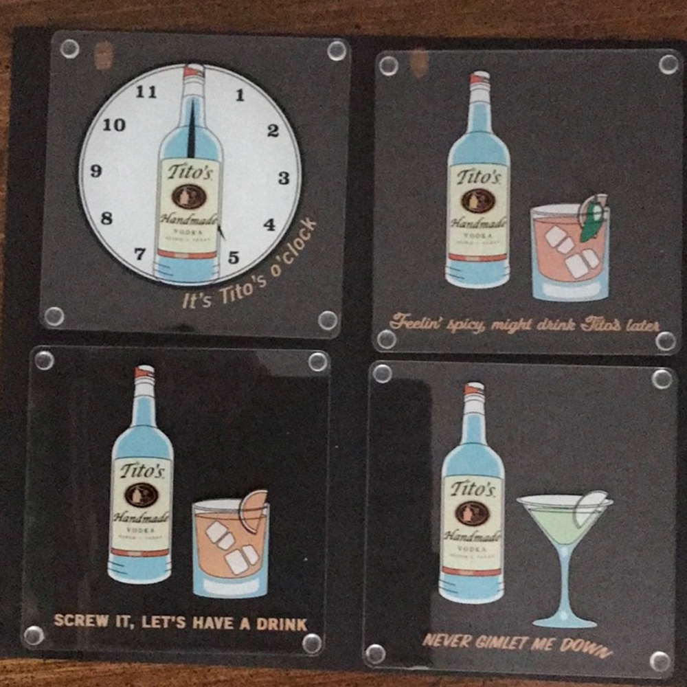 4 CLEAR ACRYLIC TITOS COASTERS